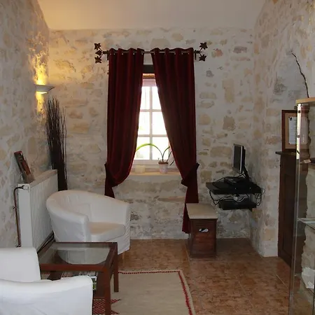 Chateau Isabeau De Naujan Hotell