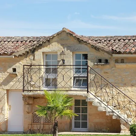 Hotell Chateau Isabeau De Naujan 3*