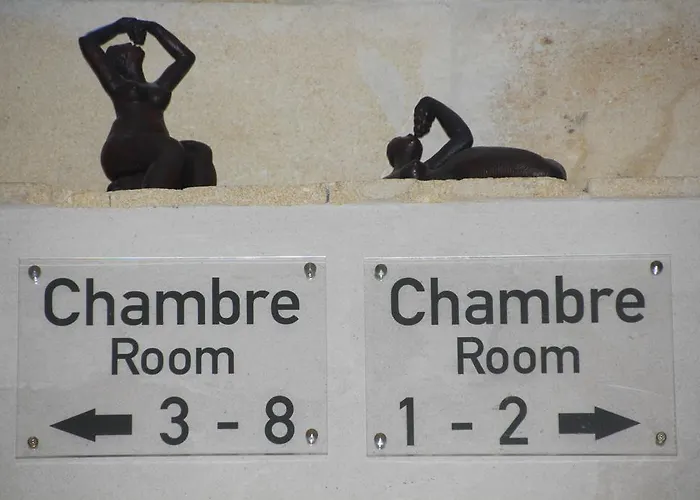 Chateau Isabeau De Naujan Hotel