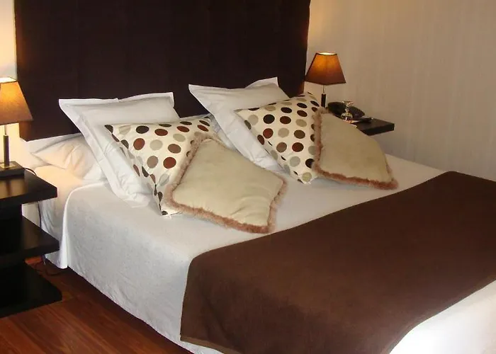 Chateau Isabeau De Naujan Hotel 3*