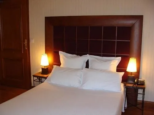 Hotel Chateau Isabeau De Naujan Saint-Vincent-de-Pertignas