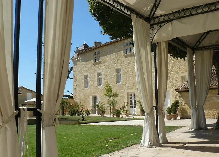 Hotel Chateau Isabeau De Naujan 3*